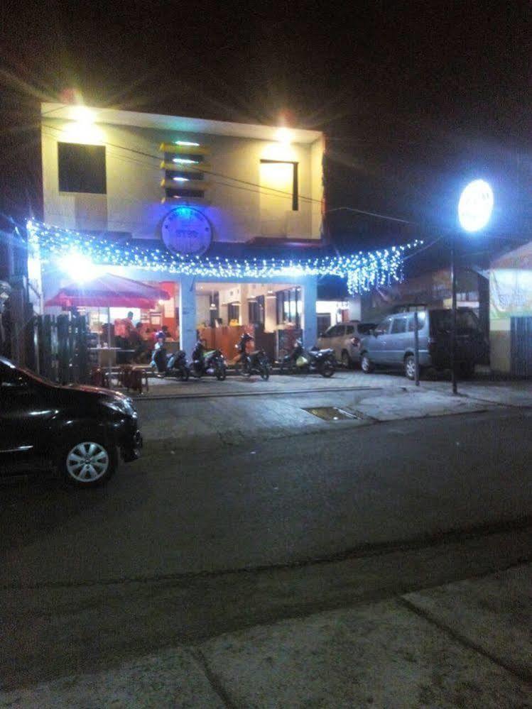 Budi House & Food Station Bandung Eksteriør bilde